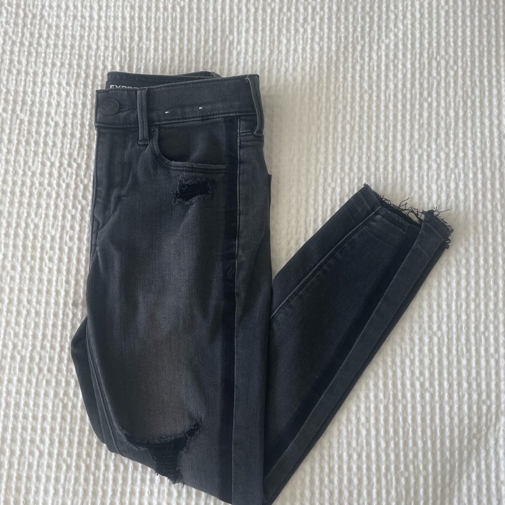 Express Black Distressed Cropped Jeans